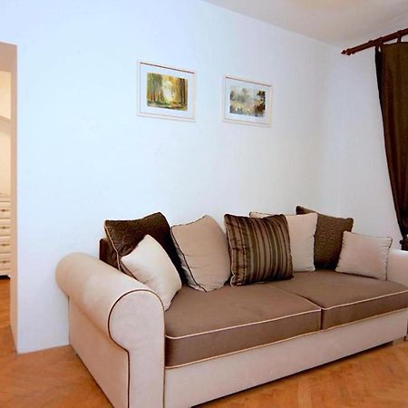 Valentina'S Apartment In City Center Brašov Exteriér fotografie