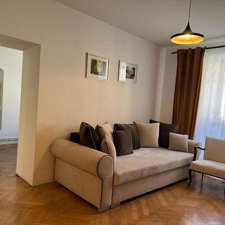 Valentina'S Apartment In City Center Brašov Exteriér fotografie