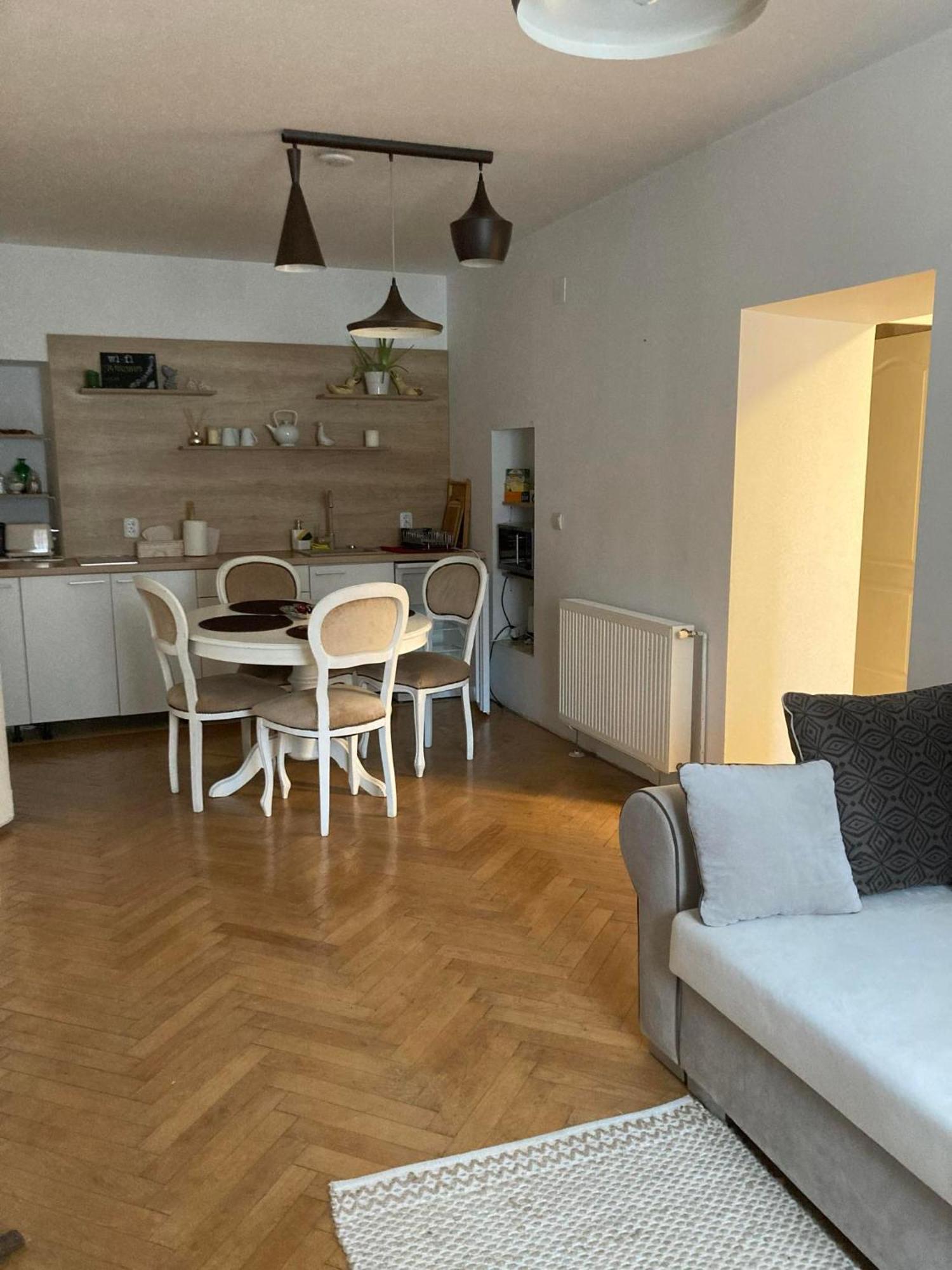 Valentina'S Apartment In City Center Brašov Exteriér fotografie