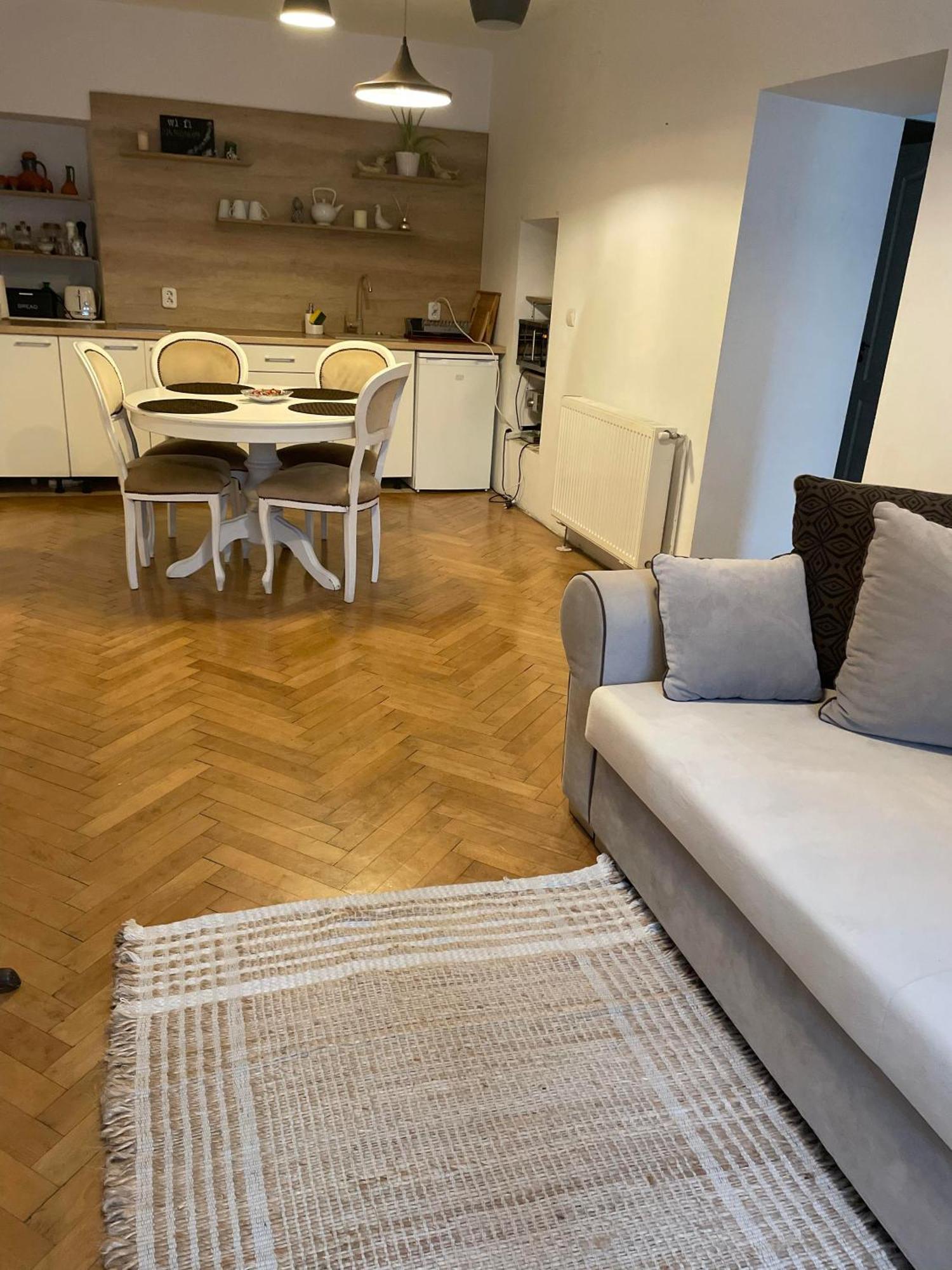 Valentina'S Apartment In City Center Brašov Exteriér fotografie